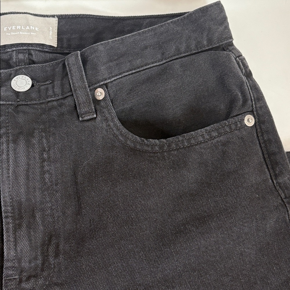 Everlane The Slouch black bootcut jean 5 pocket zip and button close - Picture 4 of 16